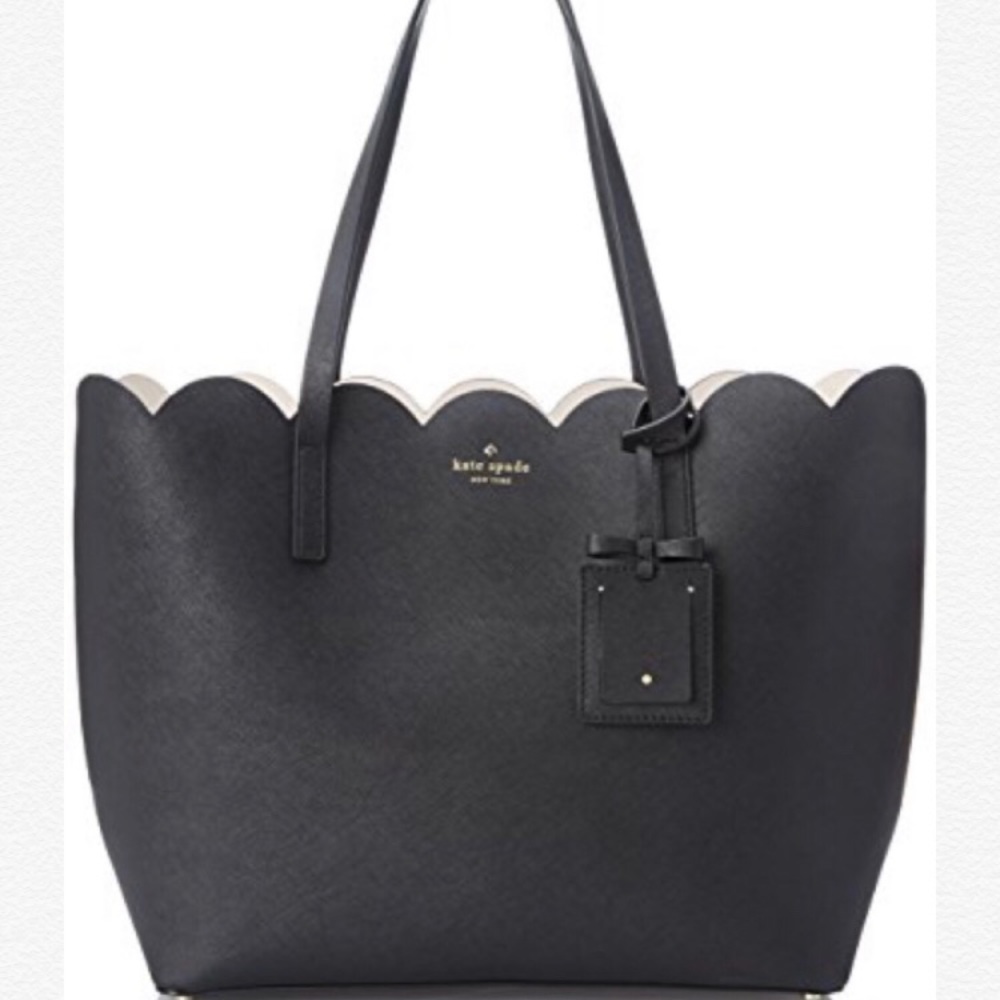 EUC Lily avenue carrigan scalloped tote